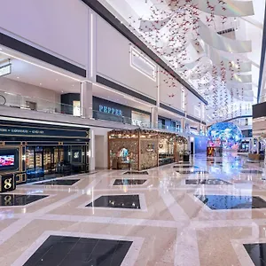 Resort Conrad Vegas At World *****